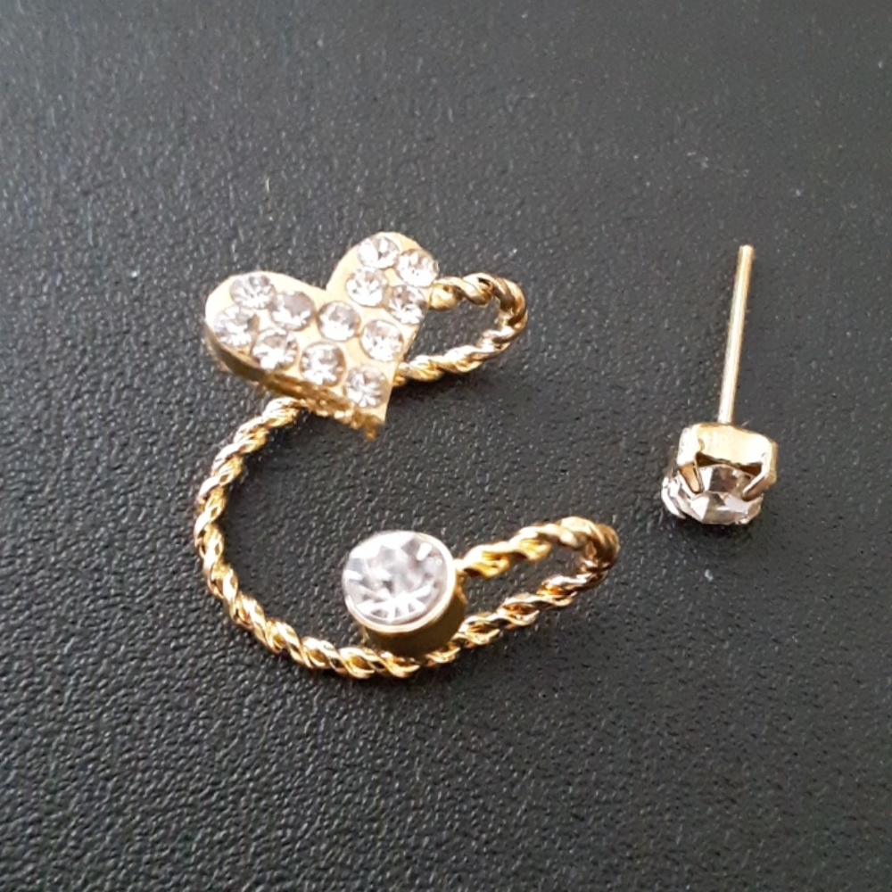 😍 Valentine Ear Cuff/ Stud Set